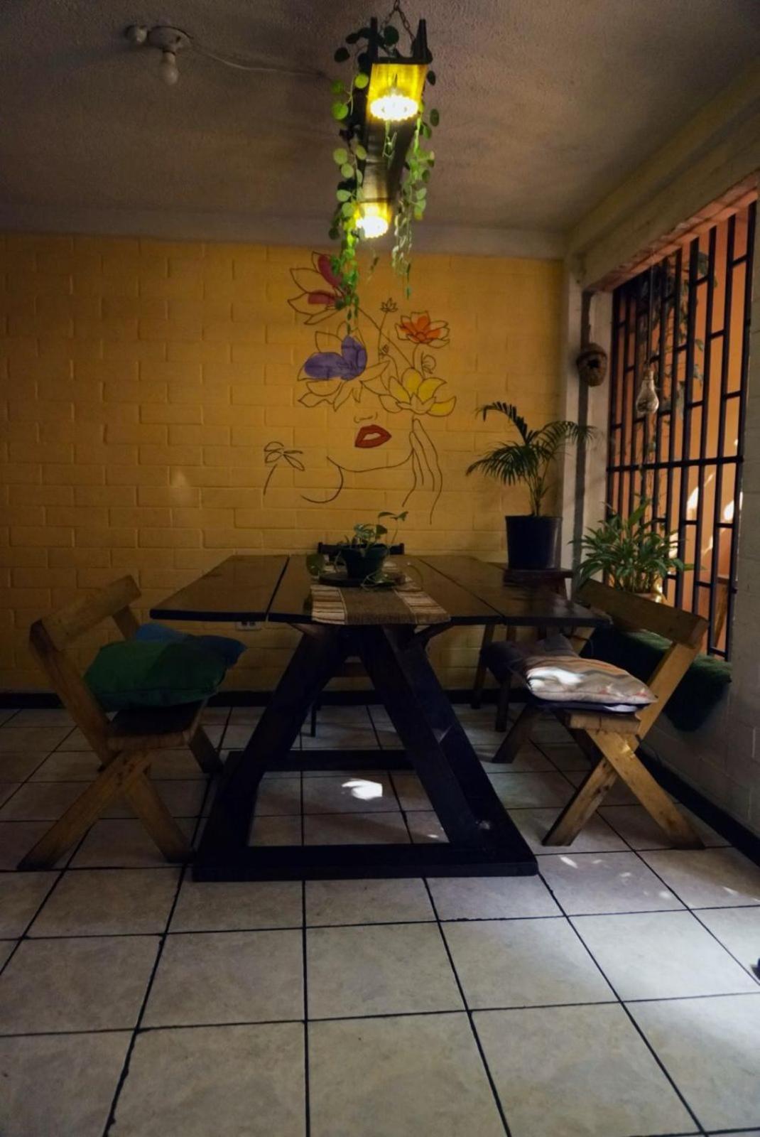 Pool House Hostel Σάντα Άνα Εξωτερικό φωτογραφία